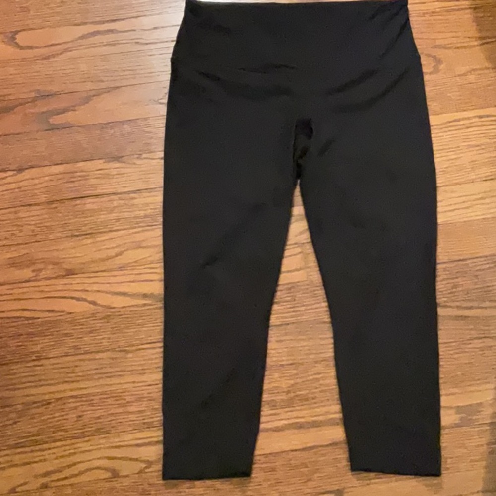 Zella crop leggings. Size medium.